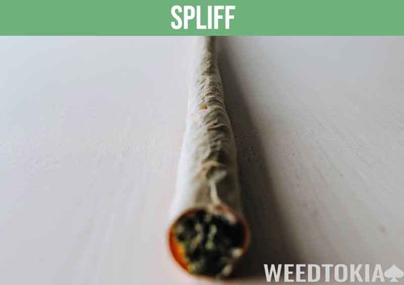 Long spliff with tobacco and weed mixed in